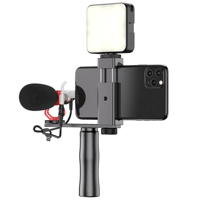 Practical Guide to Vlogging Gear & Live Streaming Essentials