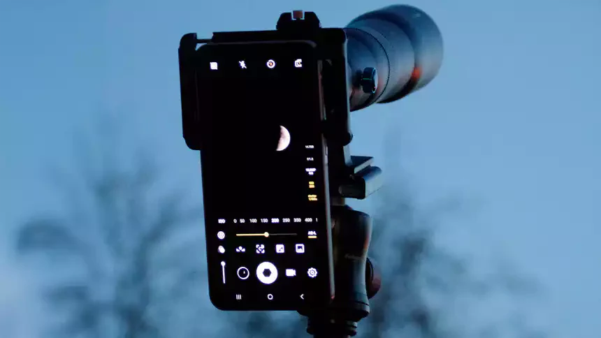Apexel 50X Teleobjektiv vorgestellt in c't Fotografie (Ausgabe 02/2026)